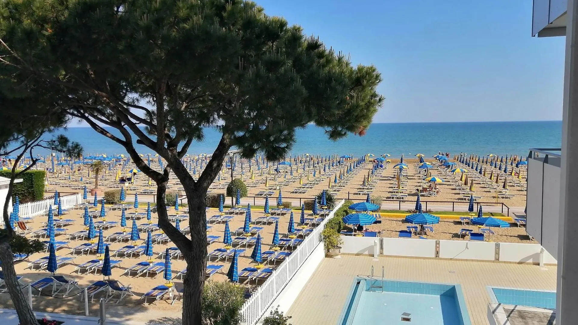 Residence Semiramis Sul Mare Lido di Jesolo